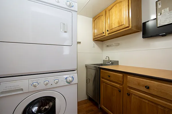 Rented by R New York | media 28