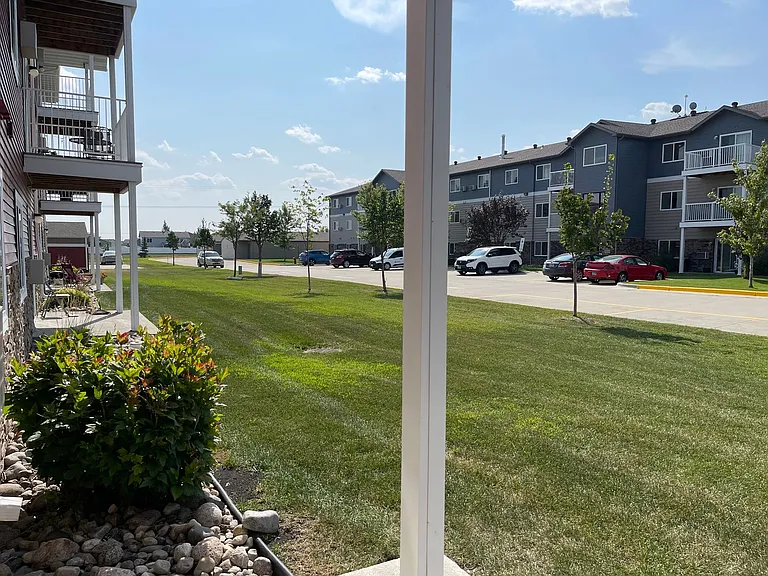 The Edge of Osgood Apartments — Photo 32