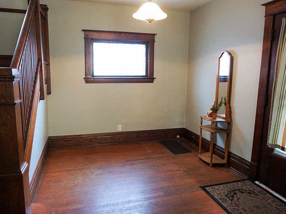 4th image of 1123 Maywood Ave
