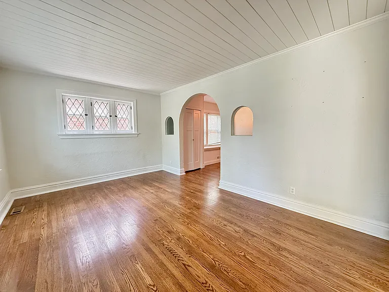 5648 Goethe Ave — Photo 9