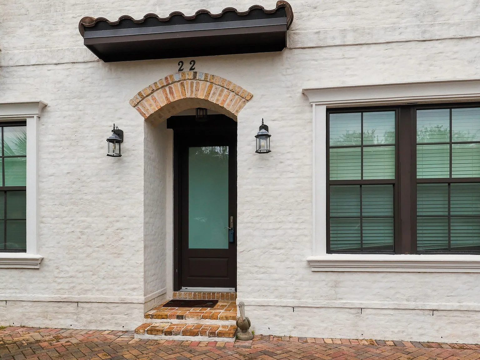 4 bed, 2133 sqft, $4,200 — Photo 4