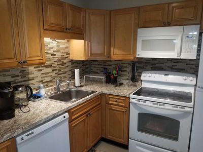 26 Faxon St APT 6, Stoughton, MA, 02072