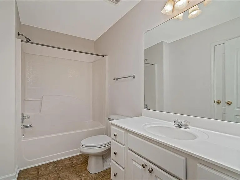 210 Harmony Lake Dr — Photo 24