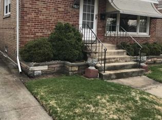 9805 S Muskegon Ave, Chicago, IL 60617