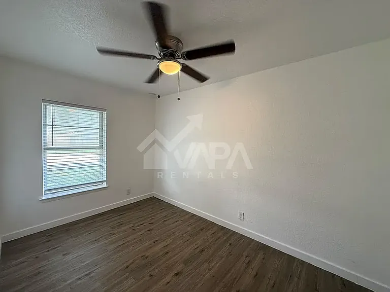 4847 Featherock — Photo 12