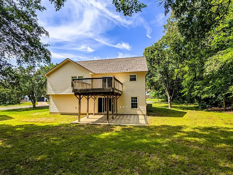21530 Warwick Ct — Photo 52