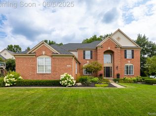48510 Manhattan Cir, Canton, MI 48188