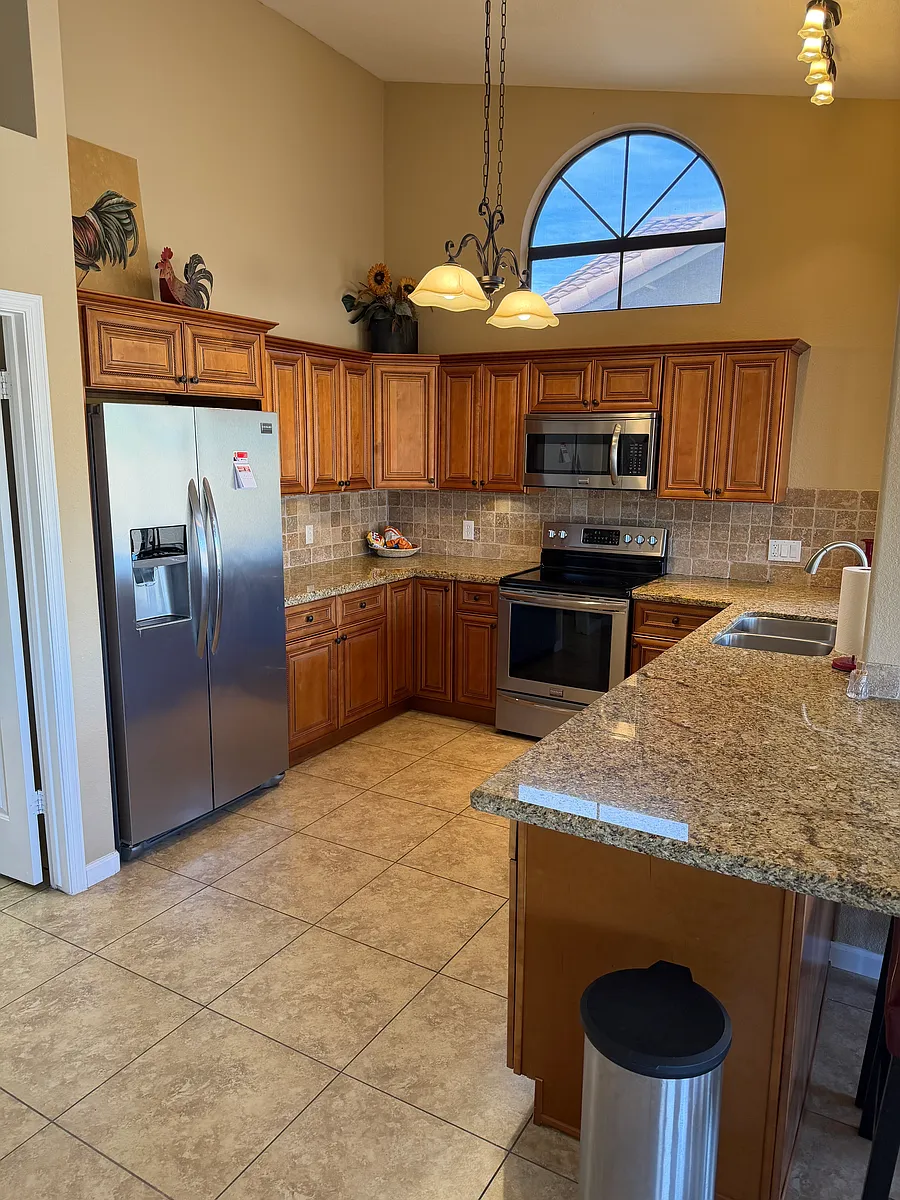 Building Photo - 9510 W Menadota Dr