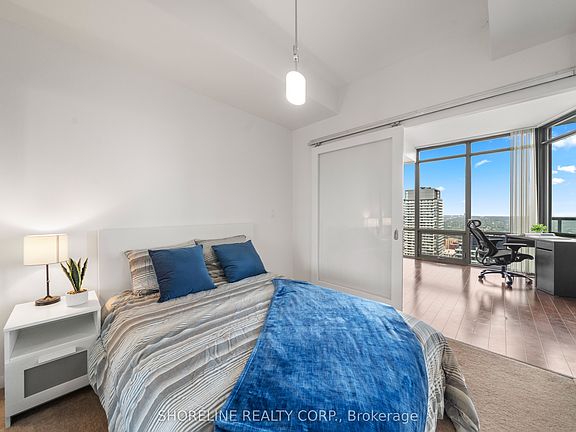 4th image of 832 Bay St #4807
