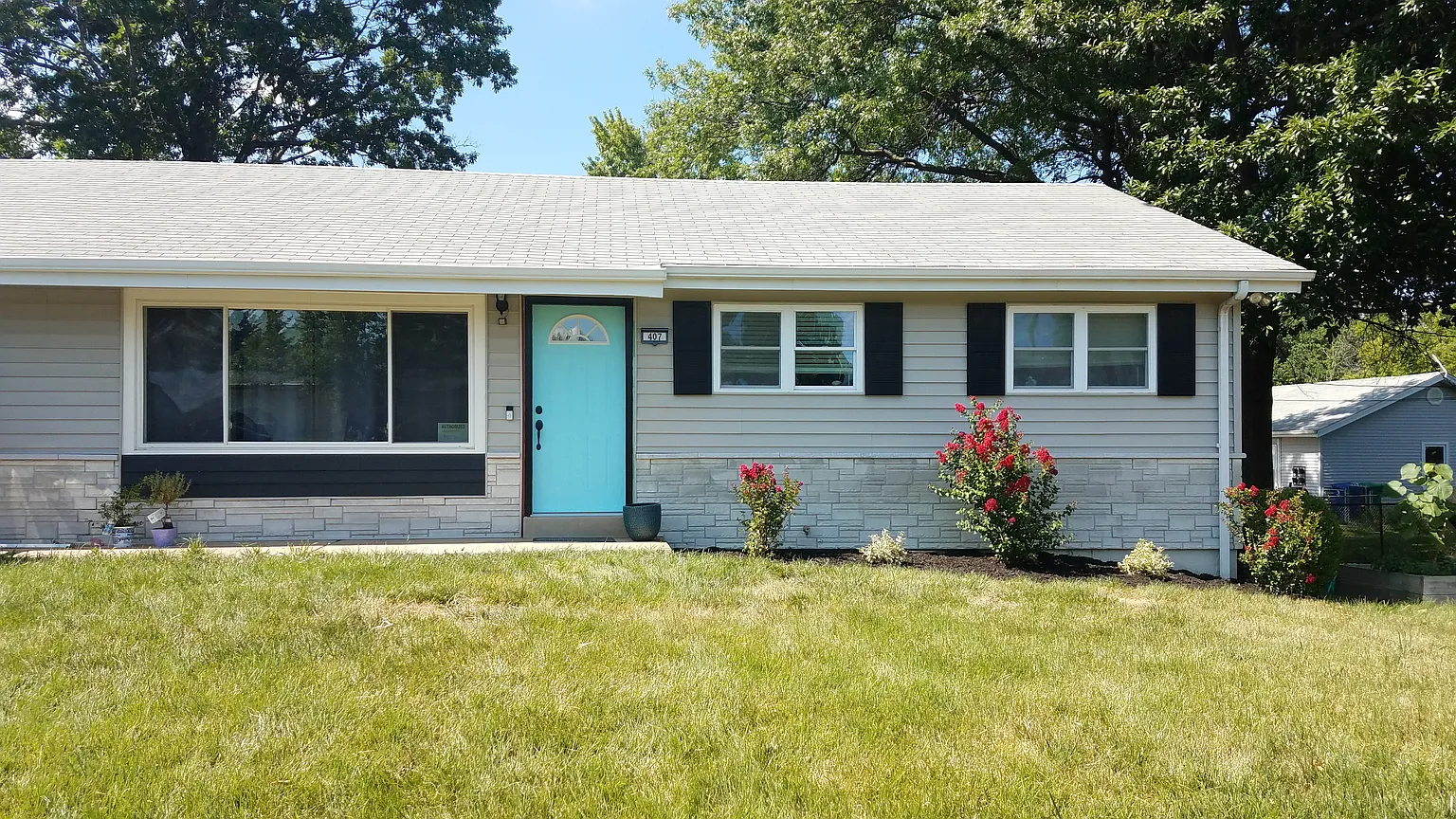 407 Homecrest Dr photo 1