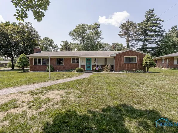 4043 Rose Garden Dr, Toledo, OH 43623