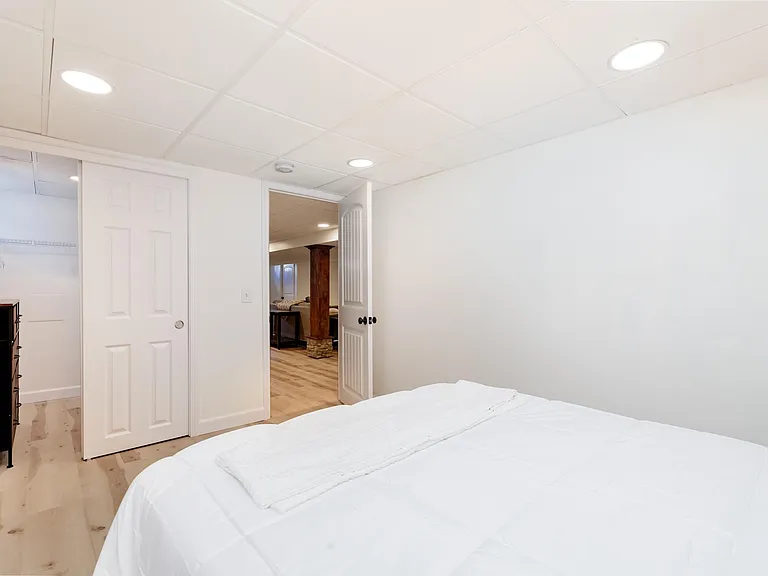 345 Aubuchon St — Photo 29