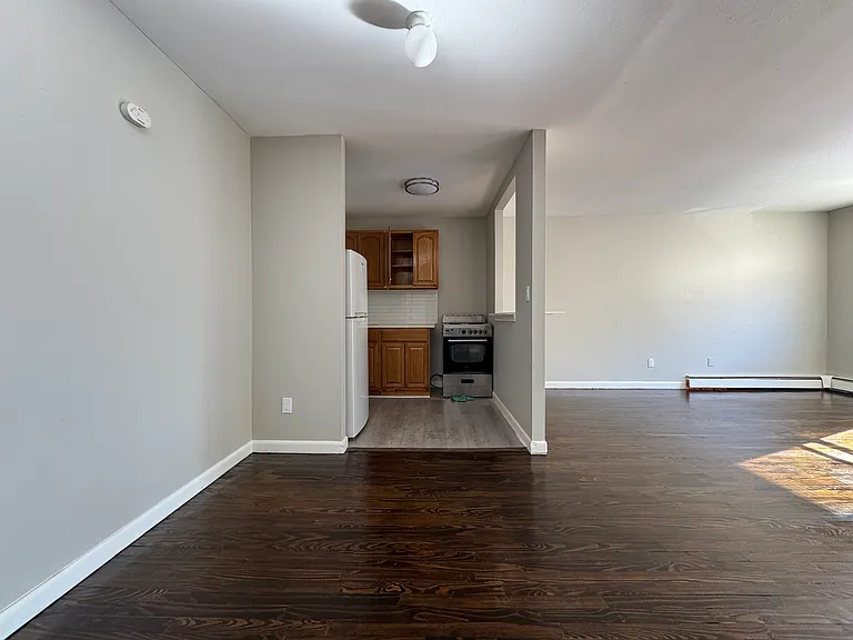 12-108 Willard St — Photo 5