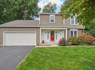 901 Timberwood Ln, Algonquin, IL