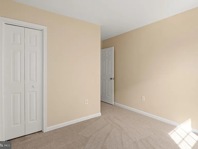 3563 Narragansett Ave — Photo 27
