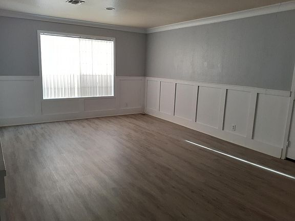 3rd image of 1448 W 220th St