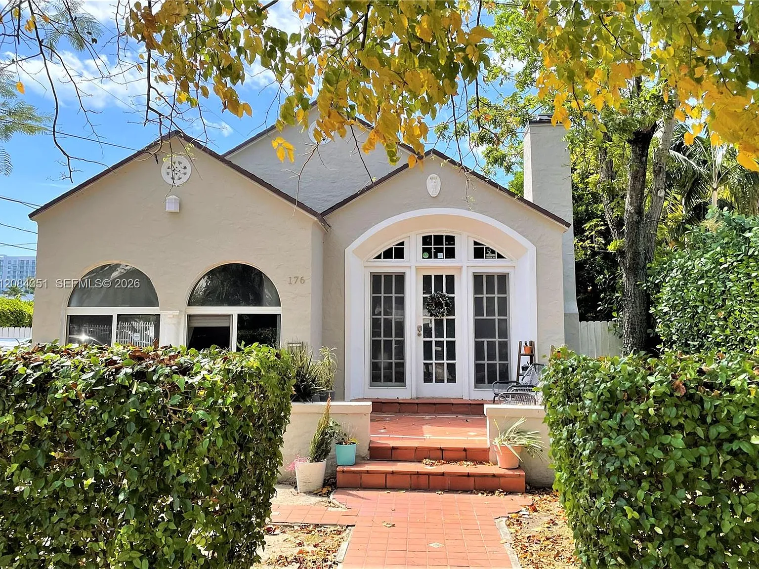 Shadowlawn — Photo 2