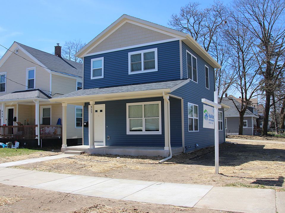 1st image of 935 Kalamazoo Ave SE