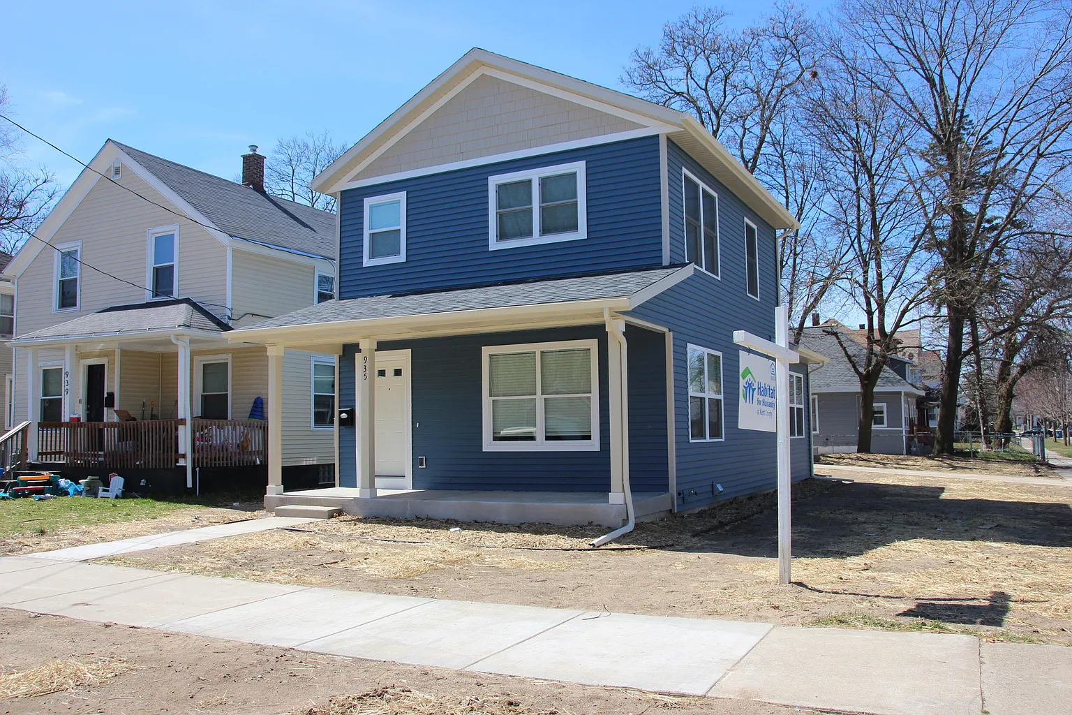 935 Kalamazoo Ave SE photo 1
