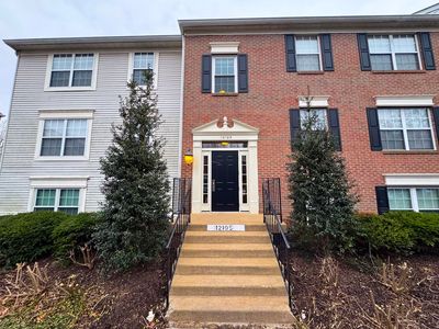 12105 Greenway Ct APT 201, Fairfax, VA, 22033