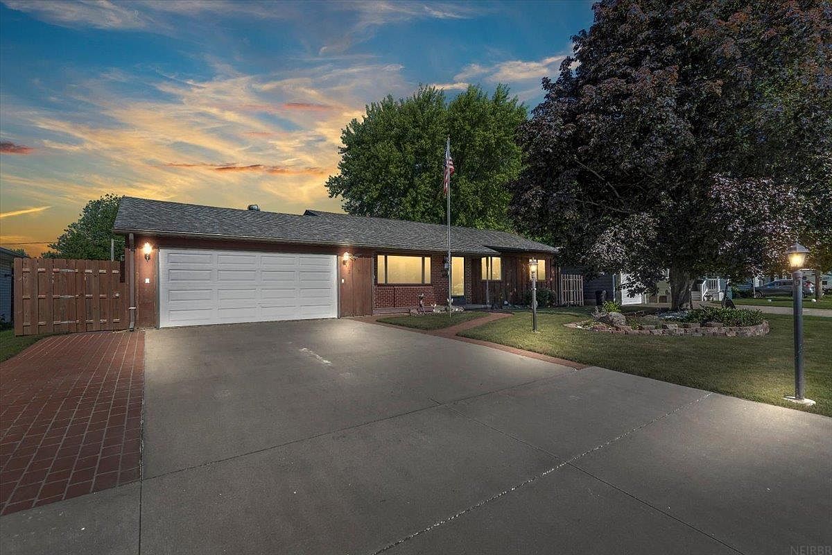 1224 5th St, Jesup, IA 50648 Zillow