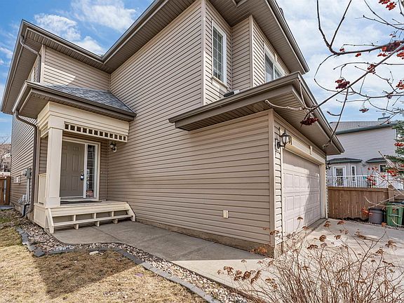 3rd image of 1431 Hodgson Way NW