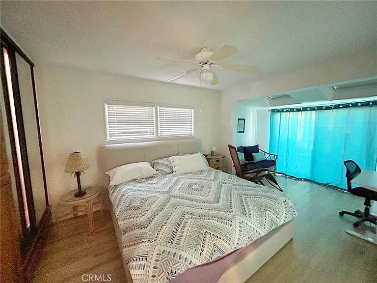123 W Avenida Valencia — Photo 15