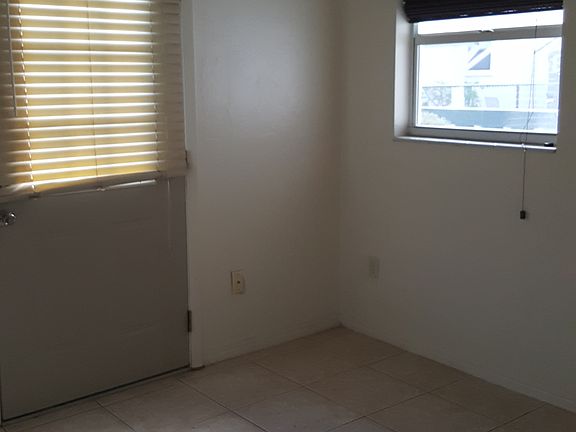 bedroom 2 (or office)