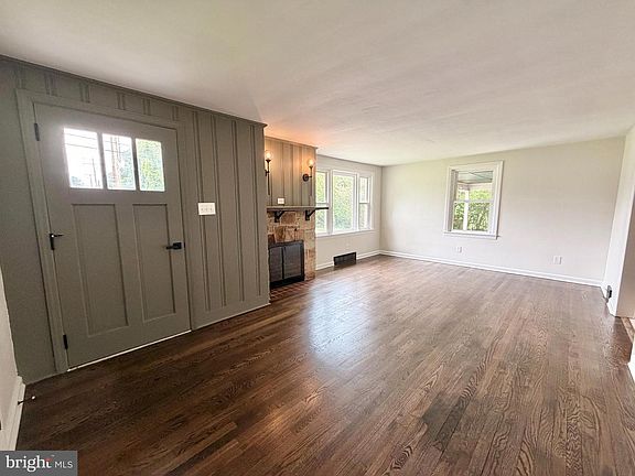 4th image of 1196 Cider Press Rd