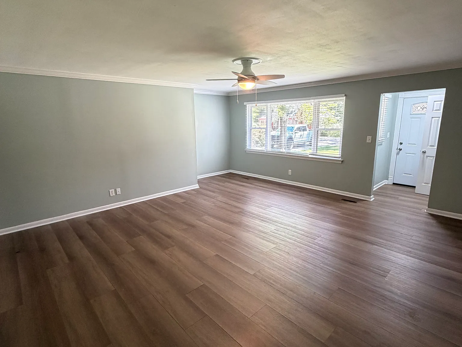 713 James Blvd — Photo 2