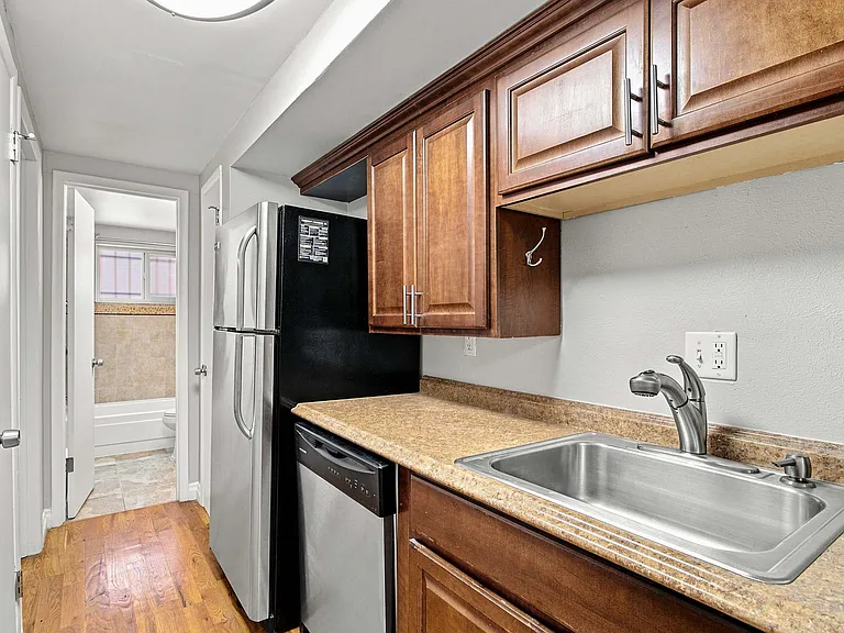 222 Logan — Photo 35