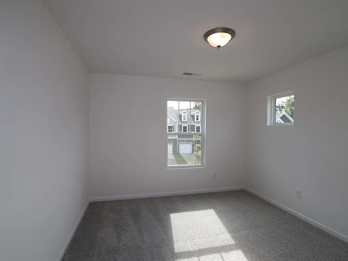 3 bed, 1787 sqft, $2,500 — Photo 4
