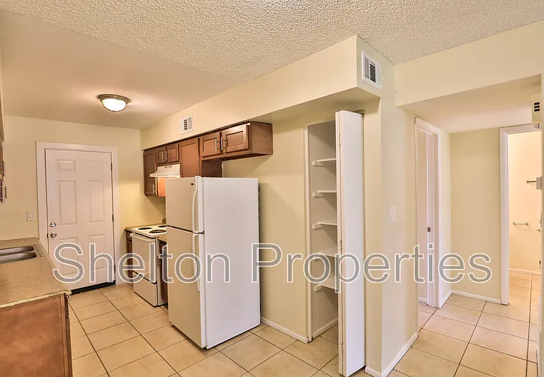 339 S Stapley Dr #105 — Photo 7
