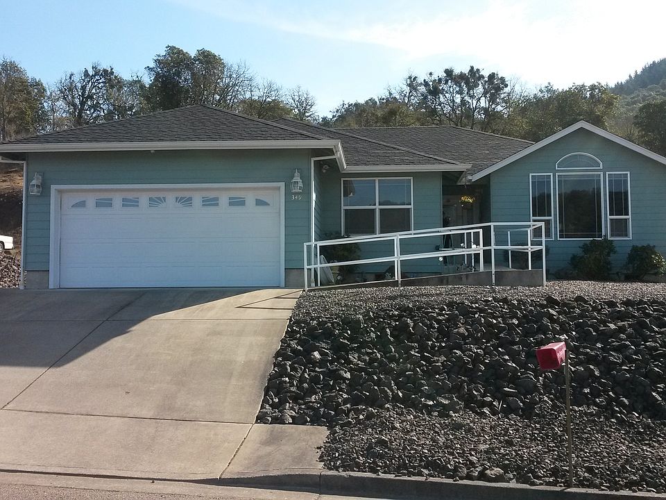 349 North View