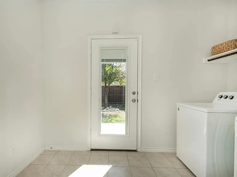 2348 Opaline Dr — Photo 19