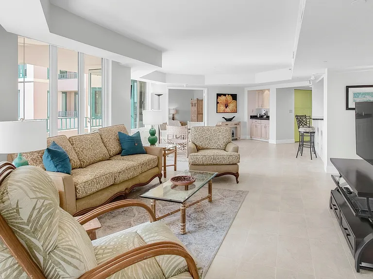 140 SE 5th Ave #448 — Photo 7