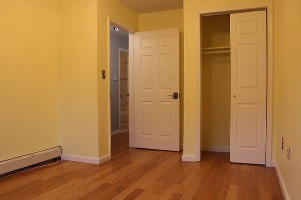 Rented by Premier Metro Realty Corp | media 9