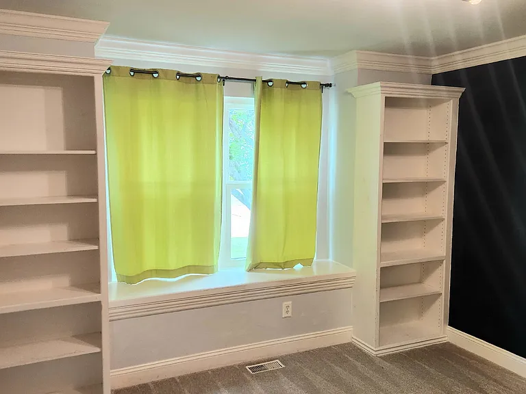 1146 Carrington Dr — Photo 21