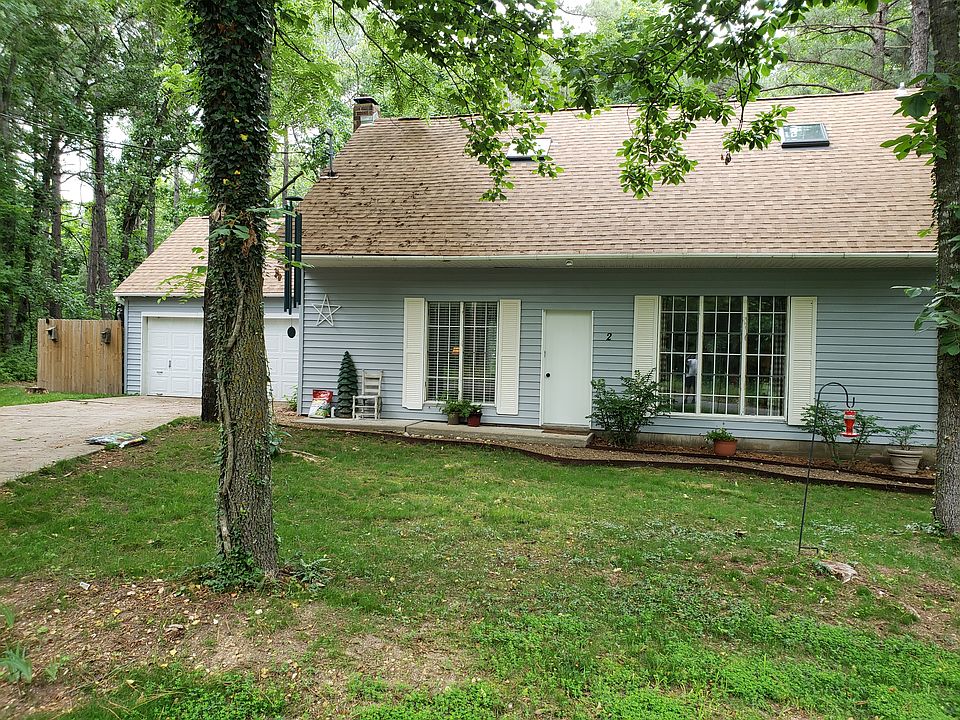 1st image of 2 Banff Ln