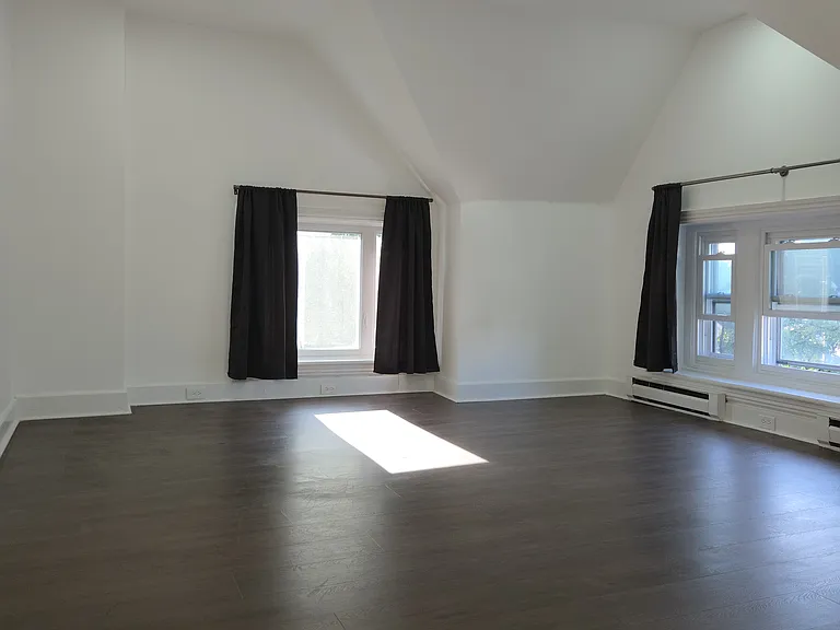 303 E Broad St #3 — Photo 3