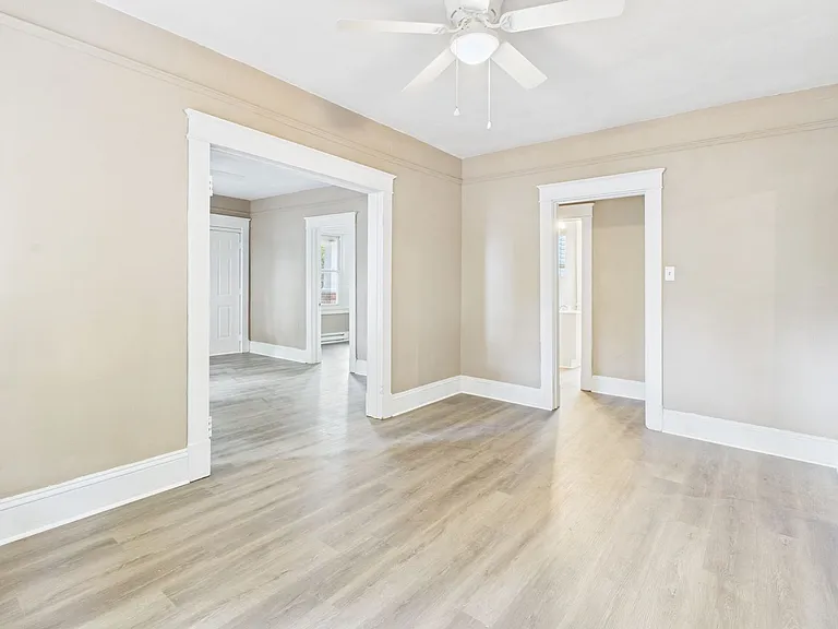 2412 Concord Ave — Photo 8
