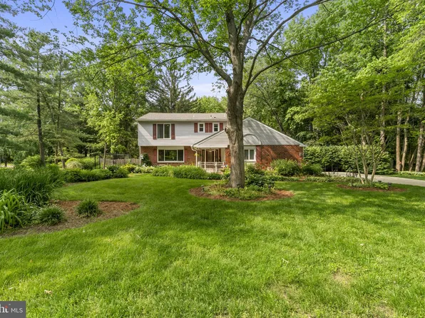 2207 Elmfield Rd, Wilmington, DE 19810