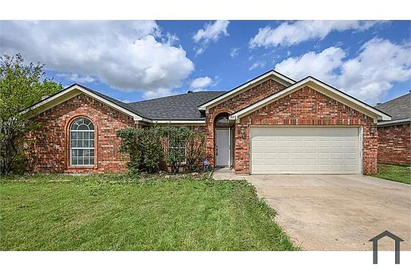 Building Photo - 809 Elbe Dr