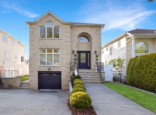 195 Vineland Ave, Staten Island, NY 10312