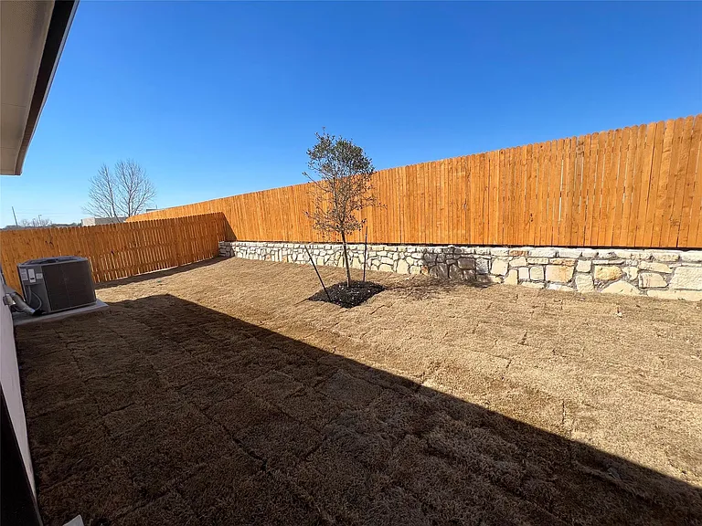 13820 Lubeck Dr — Photo 25
