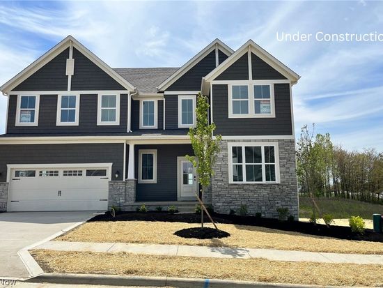 2838 Weeping Pine Dr, Medina, OH 44256