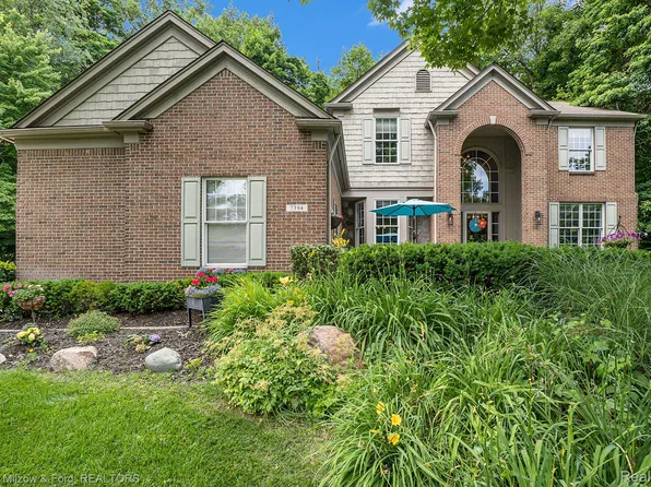 7394 Oakstone Dr, Clarkston, MI 48348