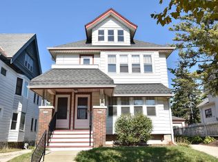 2028 E Newton Ave, Milwaukee, WI 53211