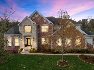 142 Bellerosa Dr, Saint Louis, MO 63122
