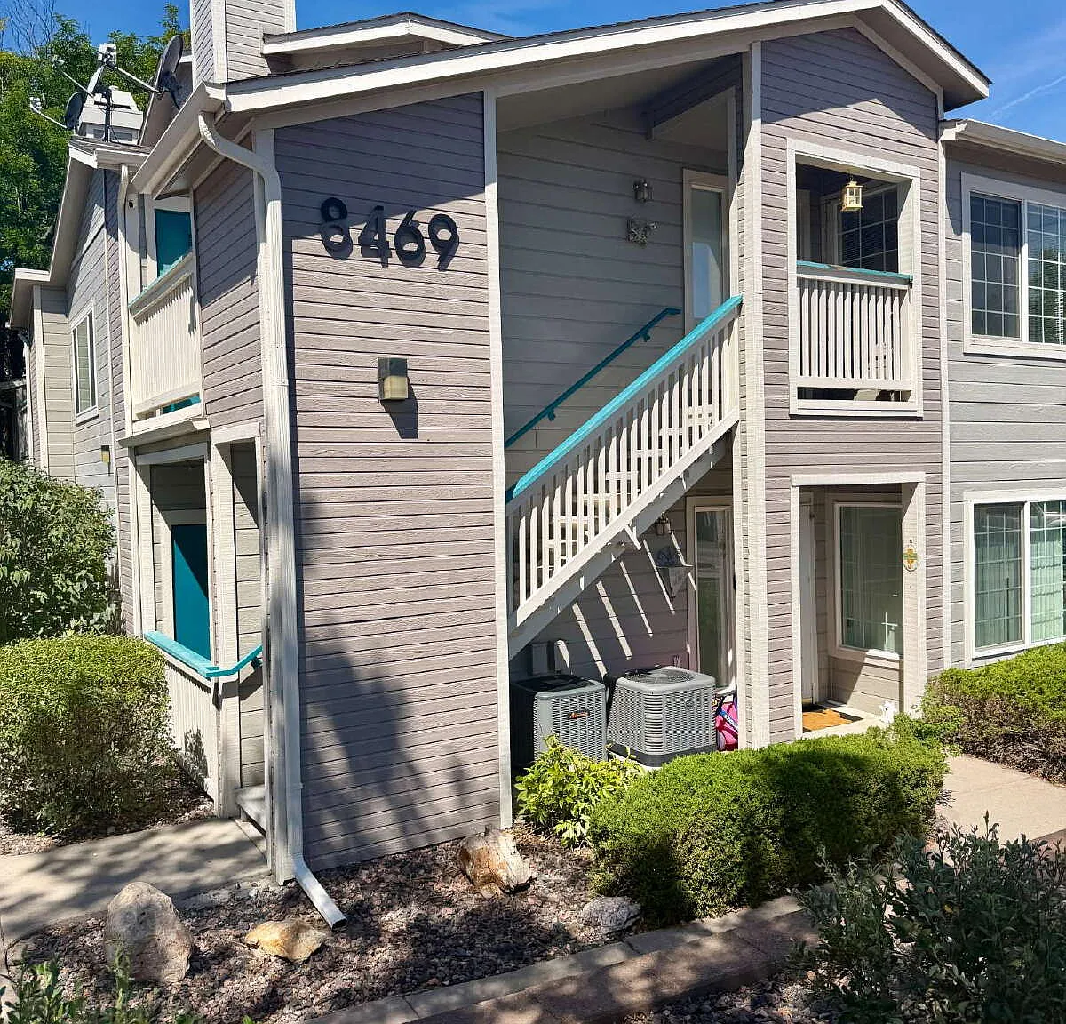 2 bed, 2.0 bath, 1041 sqft, $2,000 — Photo 1